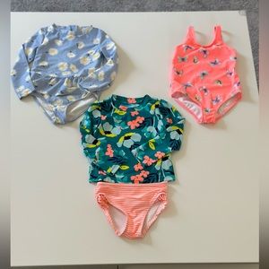 3 Carter‘s swimsuits 2T